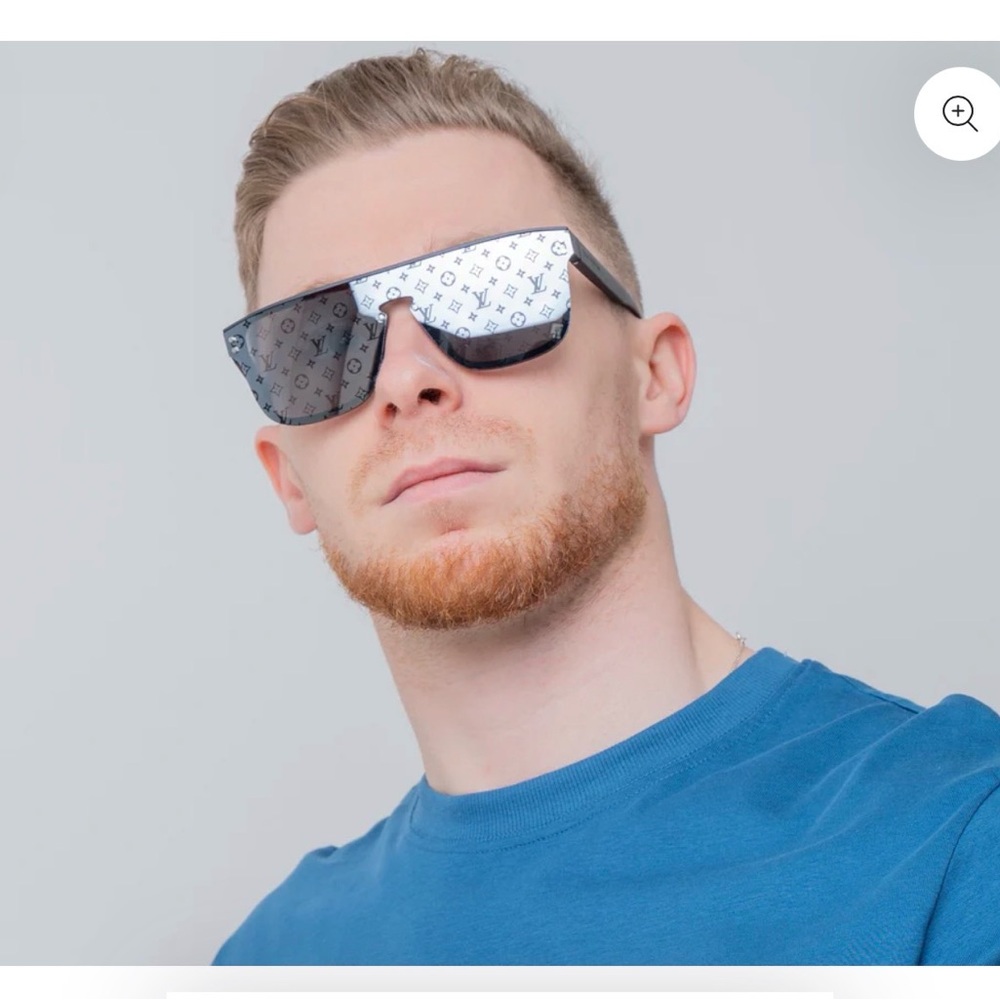 Louis Vuitton Black Sunglasses - Picture 2 of 3